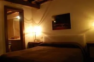 Rsh Elegant Apartment Campo Dei Fiori Rome 3*,  Italy